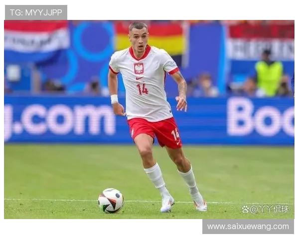 半场战报：希曼斯基角球直接破门 波兰 1-0 立陶宛